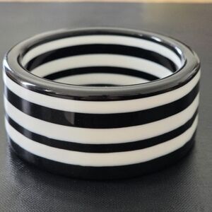 VTG Black White Striped Lucite Chunky Extra Wide Statement Bangle Bracelet
